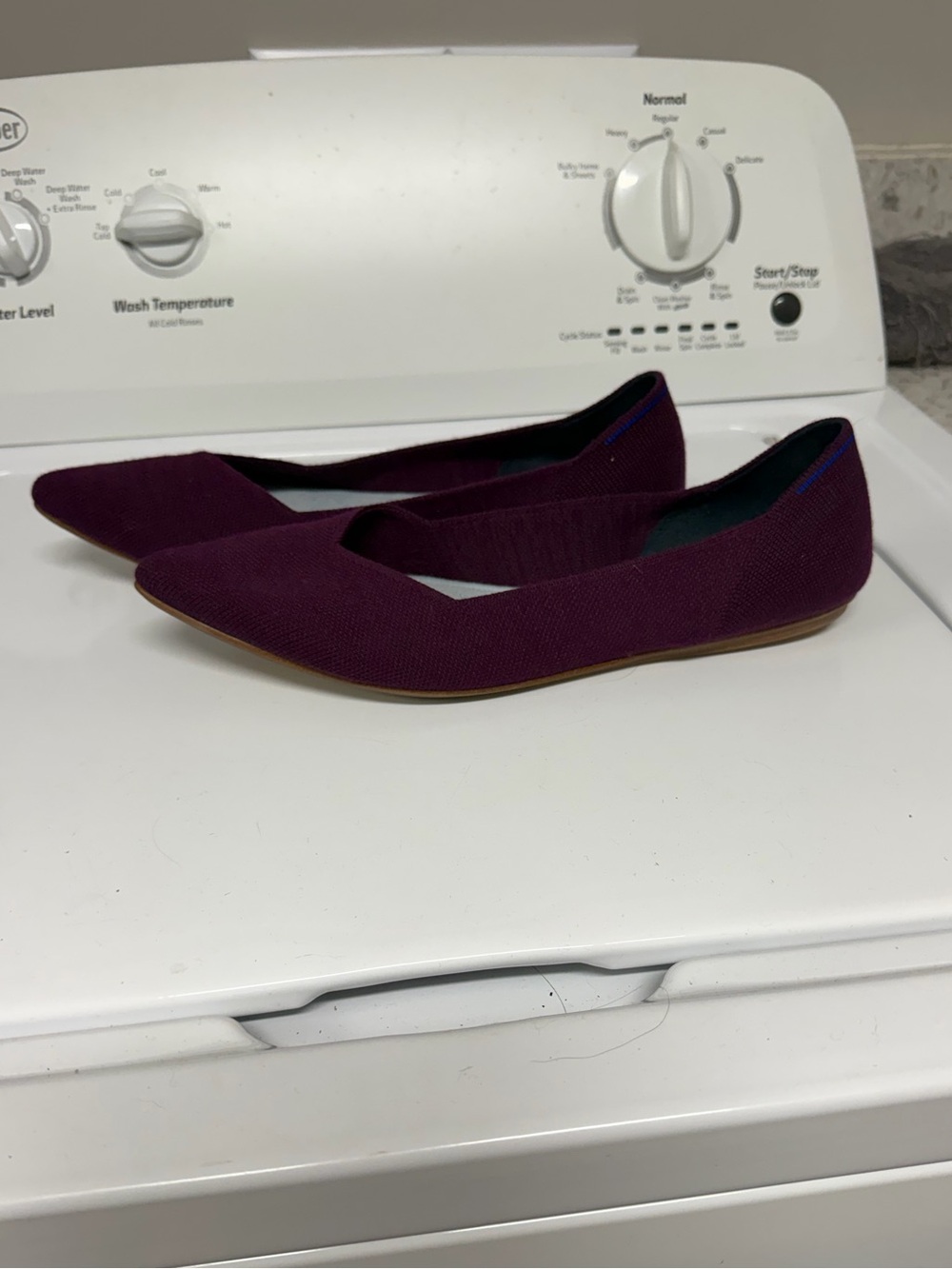 Rothy’s Size 12.5 Aubergine Merino Point